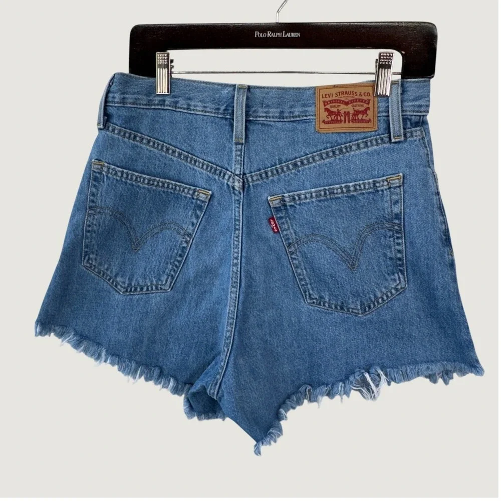 Levi's High Waisted Mom Shorts 29 Blue Distressed Frayed Hem Denim Grunge Summer